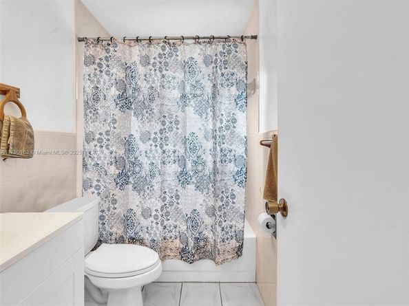 9401 NW 14th Ct 224, Pembroke Pines FL 33024