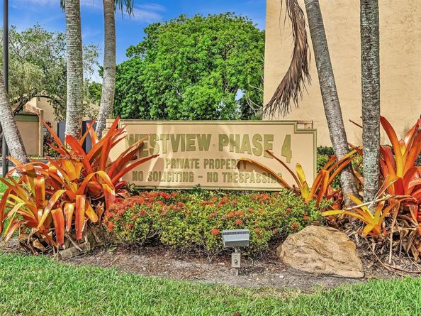 9401 NW 14th Ct 224, Pembroke Pines FL 33024