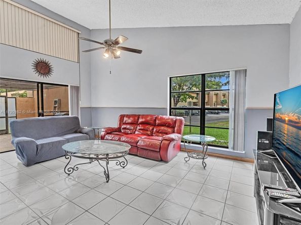 9401 NW 14th Ct 224, Pembroke Pines FL 33024