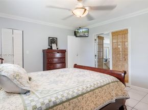 4020 SW 2nd St, Plantation FL 33317