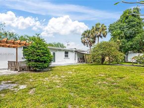4020 SW 2nd St, Plantation FL 33317