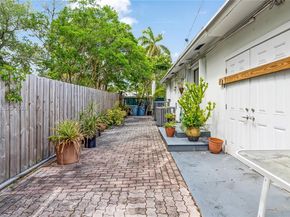 4020 SW 2nd St, Plantation FL 33317