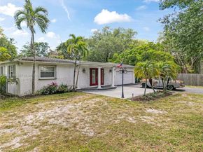 4020 SW 2nd St, Plantation FL 33317