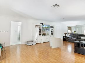 4020 SW 2nd St, Plantation FL 33317