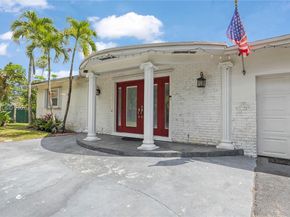 4020 SW 2nd St, Plantation FL 33317