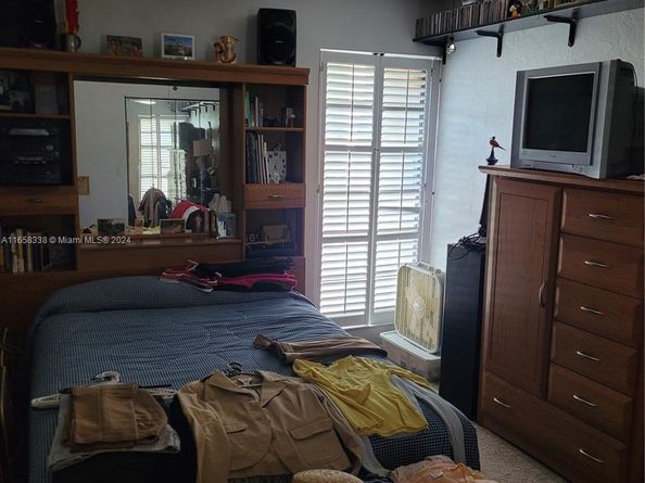 9521 NW 14th Ct 212, Pembroke Pines FL 33024