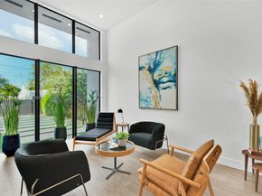 530 NW 41st St, Miami FL 33127