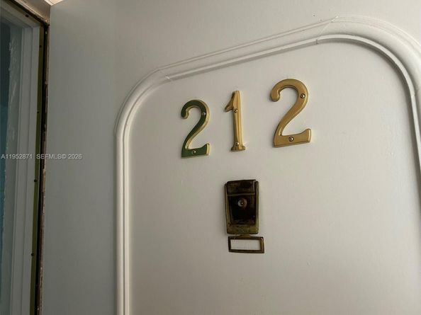 5640 SW 3rd Pl 212, Margate FL 33068