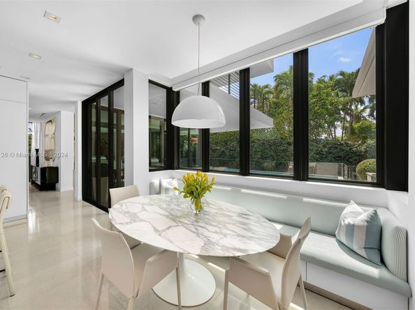 5327 N Bay Rd, Miami Beach FL 33140