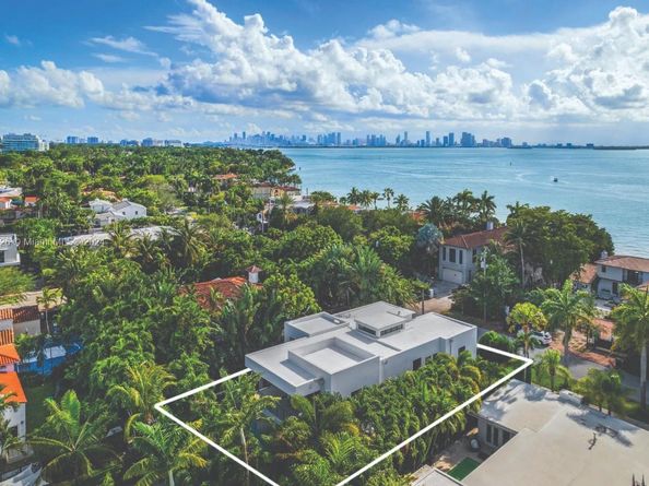 5327 N Bay Rd, Miami Beach FL 33140