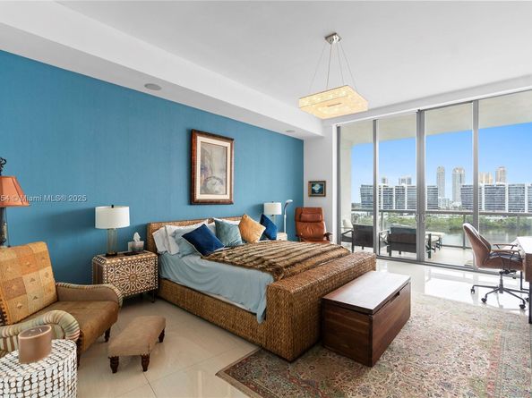 3300 NE 188th St LPH16, Aventura FL 33180