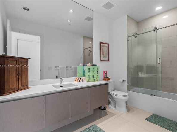 3300 NE 188th St LPH16, Aventura FL 33180