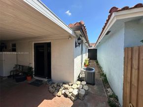 11537 SW 6th St, Sweetwater FL 33174