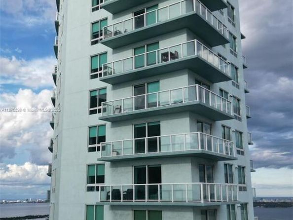 1900 N Bayshore Dr 3207, Miami FL 33132