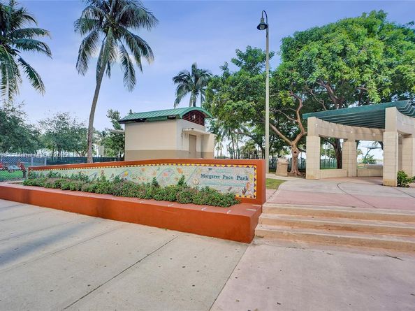 1900 N Bayshore Dr 3207, Miami FL 33132