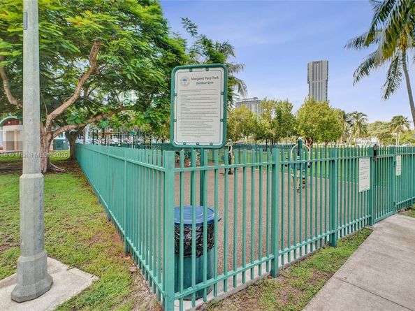 1900 N Bayshore Dr 3207, Miami FL 33132