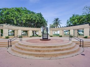 1900 N Bayshore Dr 3207, Miami FL 33132