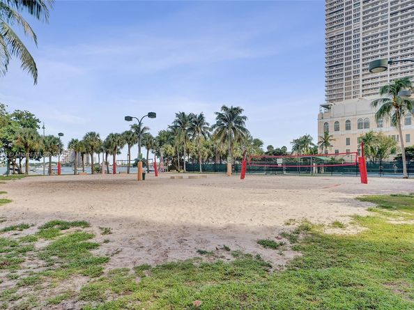 1900 N Bayshore Dr 3207, Miami FL 33132