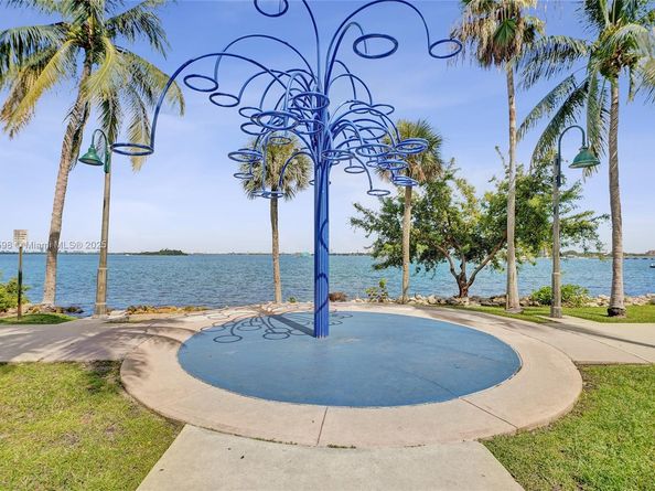 1900 N Bayshore Dr 3207, Miami FL 33132