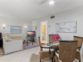 580 Egret Dr 111, Hallandale Beach FL 33009