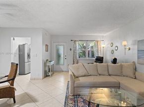 580 Egret Dr 111, Hallandale Beach FL 33009