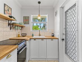 580 Egret Dr 111, Hallandale Beach FL 33009