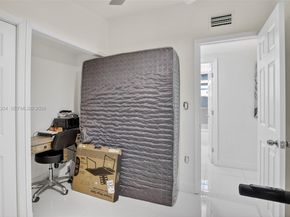 3220 NW 2nd St, Lauderhill FL 33311