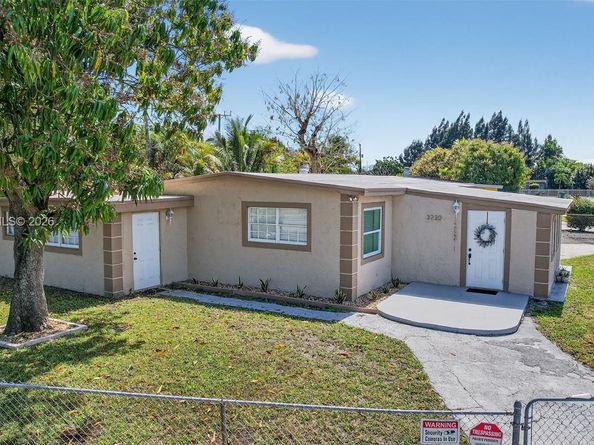 3220 NW 2nd St, Lauderhill FL 33311