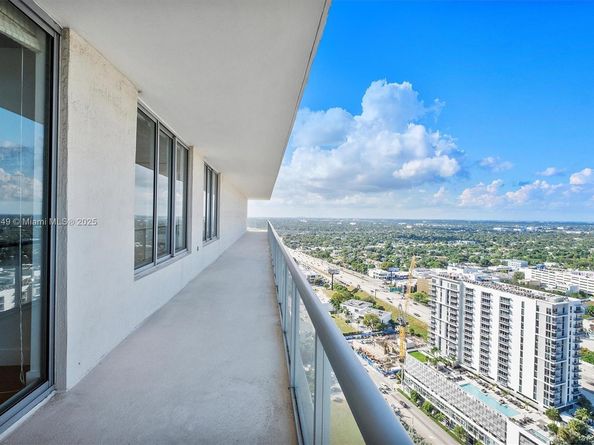 3470 E Coast Ave PH202, Miami FL 33137