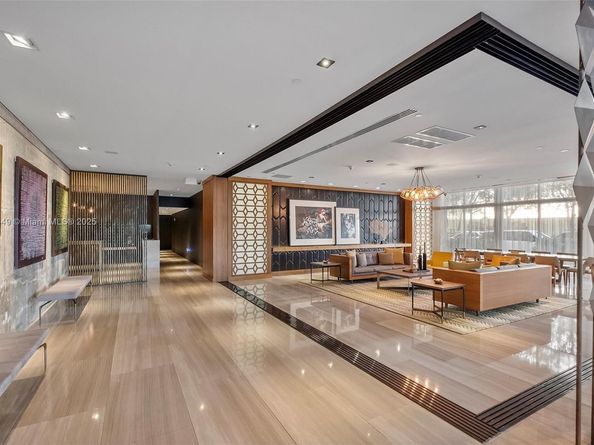 3470 E Coast Ave PH202, Miami FL 33137