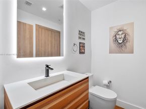 3470 E Coast Ave PH202, Miami FL 33137