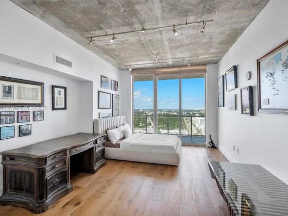 3470 E Coast Ave PH202, Miami FL 33137