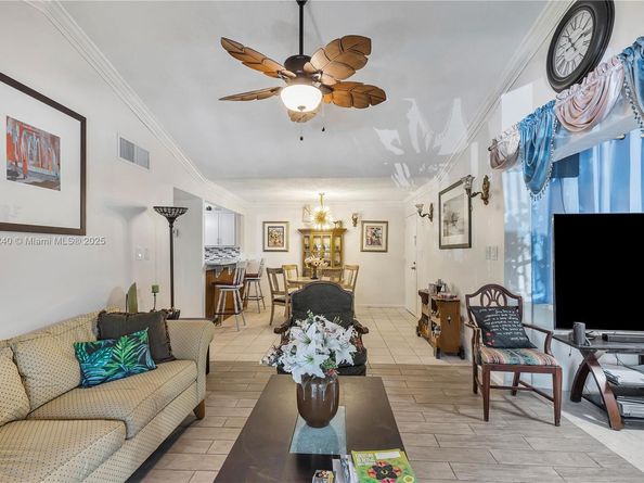 5805 Washington St 17, Hollywood FL 33023