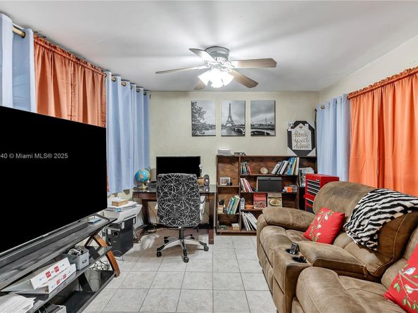 5805 Washington St 17, Hollywood FL 33023