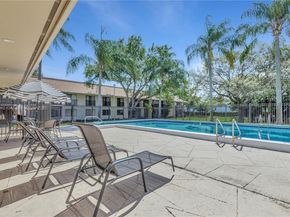 5805 Washington St 17, Hollywood FL 33023