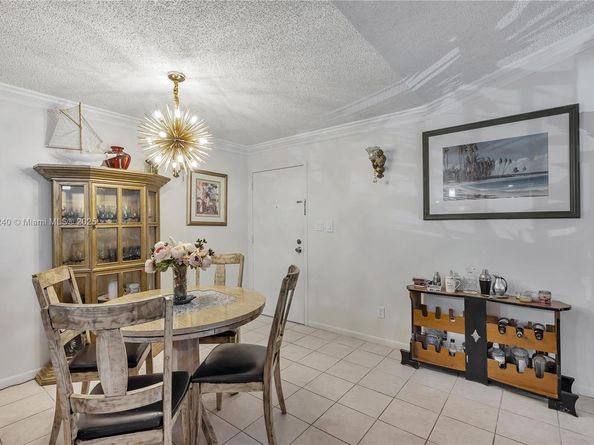 5805 Washington St 17, Hollywood FL 33023