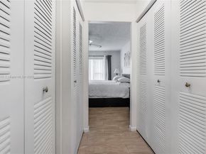 5805 Washington St 17, Hollywood FL 33023
