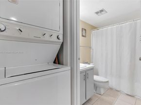 5805 Washington St 17, Hollywood FL 33023