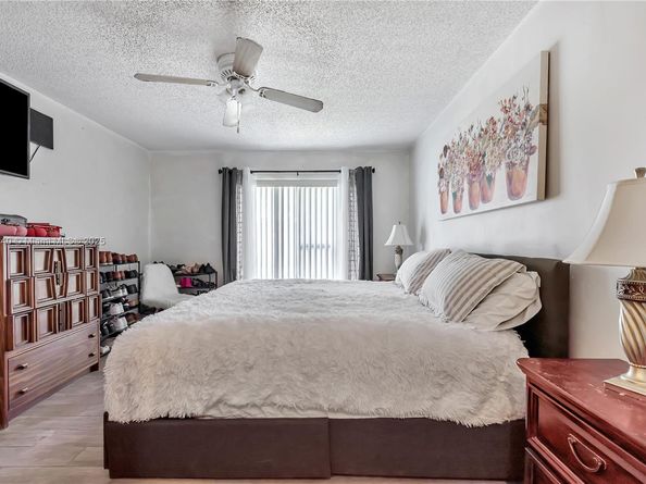 5805 Washington St 17, Hollywood FL 33023