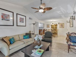 5805 Washington St 17, Hollywood FL 33023