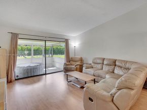 10 Afton Pl, Boynton Beach FL 33426