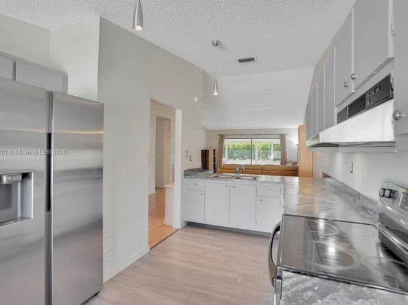 10 Afton Pl, Boynton Beach FL 33426