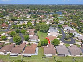 10 Afton Pl, Boynton Beach FL 33426