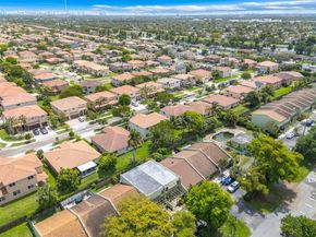 20509 NW 15 Ave 52, Miami Gardens FL 33169