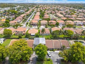 20509 NW 15 Ave 52, Miami Gardens FL 33169