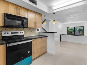 20509 NW 15 Ave 52, Miami Gardens FL 33169
