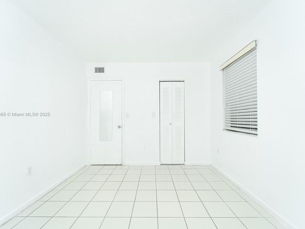 576 NW 114th Ave 203, Sweetwater FL 33172