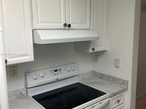 576 NW 114th Ave 203, Sweetwater FL 33172