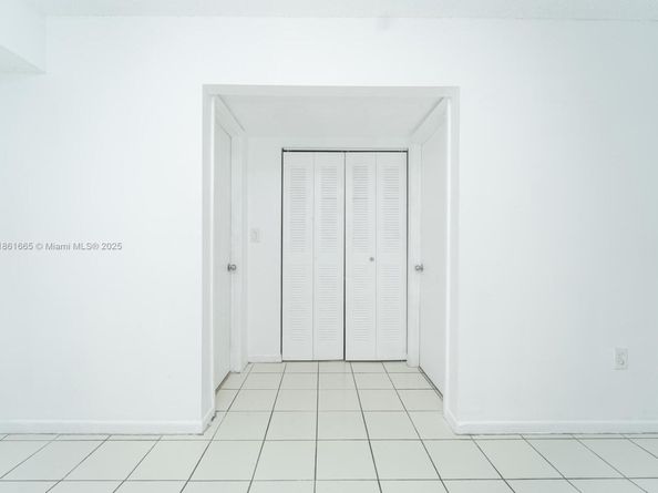 576 NW 114th Ave 203, Sweetwater FL 33172