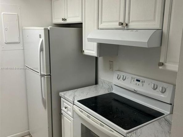 576 NW 114th Ave 203, Sweetwater FL 33172